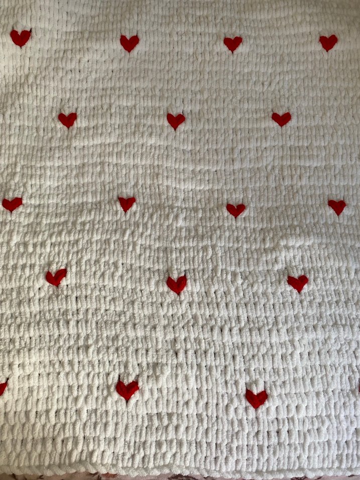 Beyaz Kalp Desenli Puffy Battaniye - Görsel 2