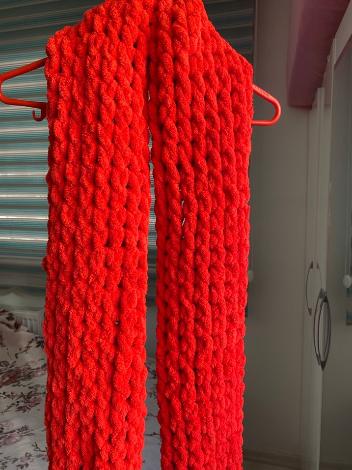 Kırmızı Örgü Kadın Şal - Görsel 4