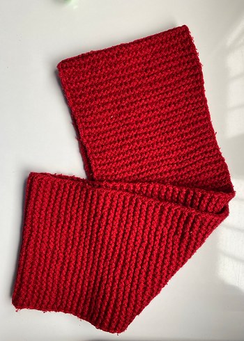 Kadın Kırmızı Örgü Atkı - Görsel 3