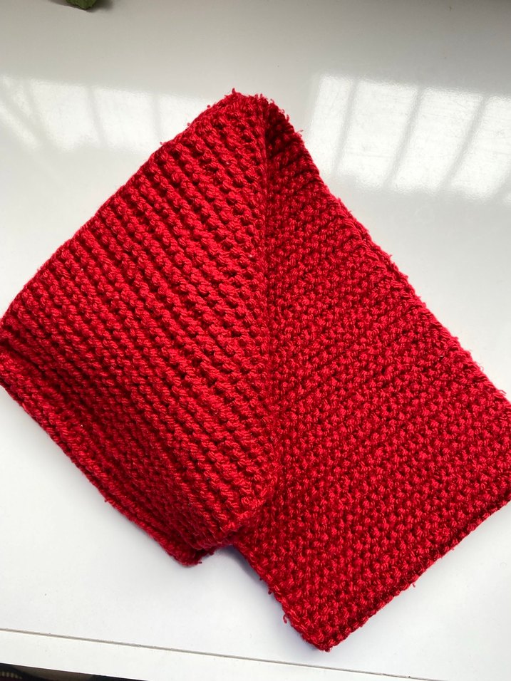 Kadın Kırmızı Örgü Atkı - Görsel 4