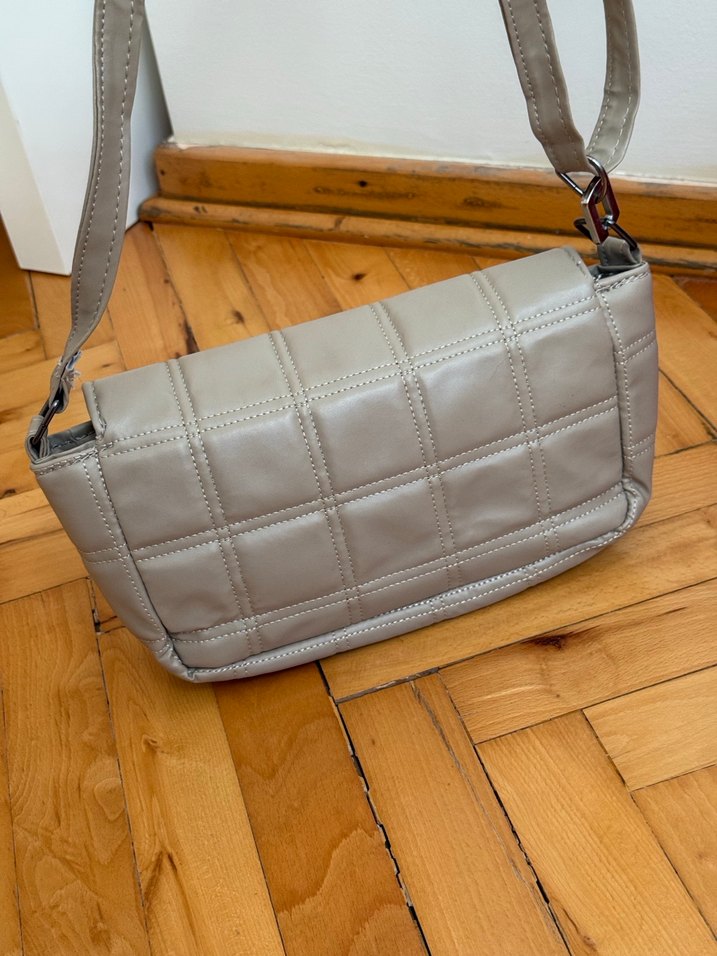 Bej Deri Kemerli Kadın Çanta - Görsel 3