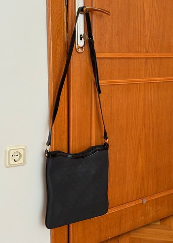 Siyah Çanta - Görsel 4