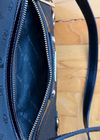 Siyah Çanta - Görsel 6