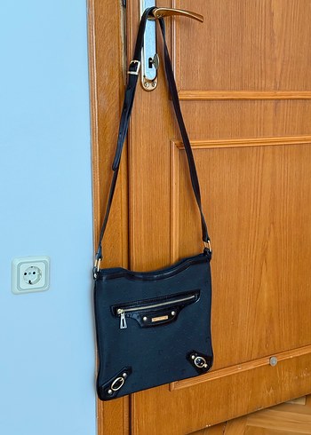 Siyah Çanta - Görsel 3