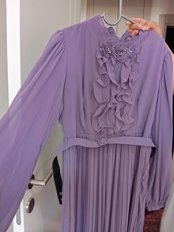 Mor Piliseli Uzun Kollu Abiye Elbise - Görsel 3