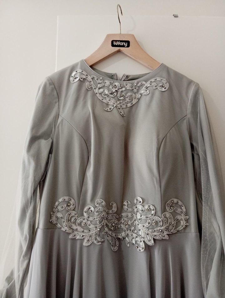 İşlemeli, Uzun Kollu Drapeli Kadın Abiye Elbise - Görsel 4