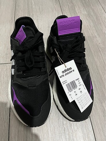 Adidas Spor ayakkabı