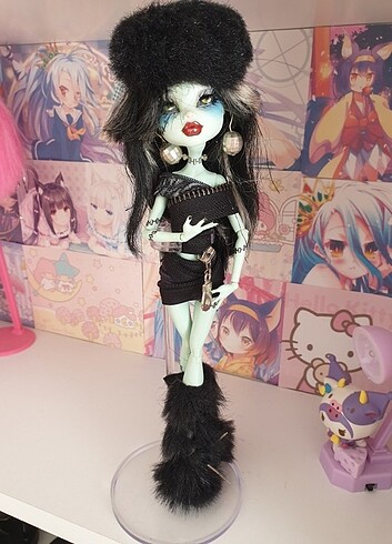 Monster High Frankie Repaint Custom Bebek