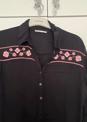 Nakışlı Siyah Uzun Kollu Gömlek - Görsel 2