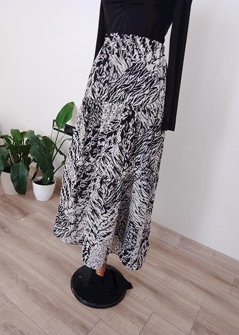 Diğer Siyah Beyaz Zebra Desenli Uzun Salaş Etek