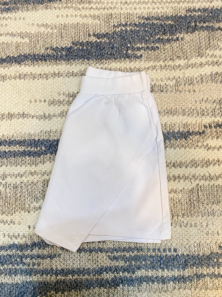 Beyaz Kadın Mini Şort Rahat Kesim - Görsel 3