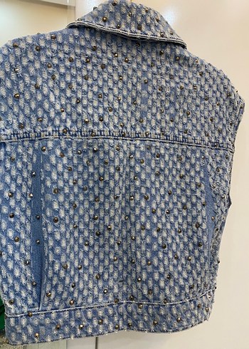 Düğmeli Nakışlı Crop Kot Ceket - Görsel 4