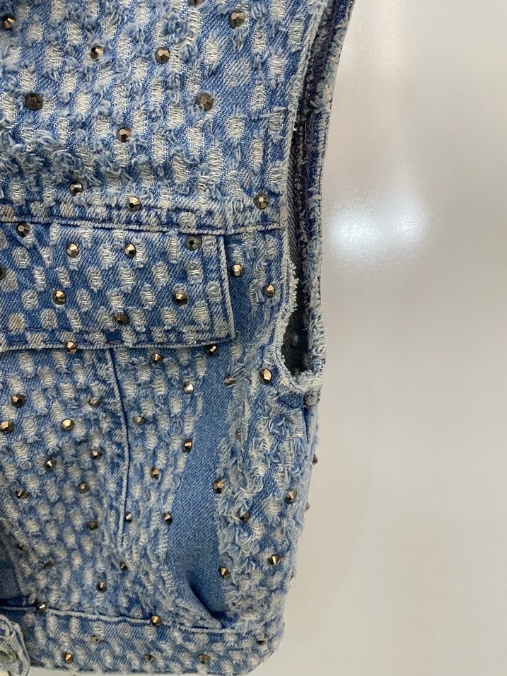 Düğmeli Nakışlı Crop Kot Ceket - Görsel 3