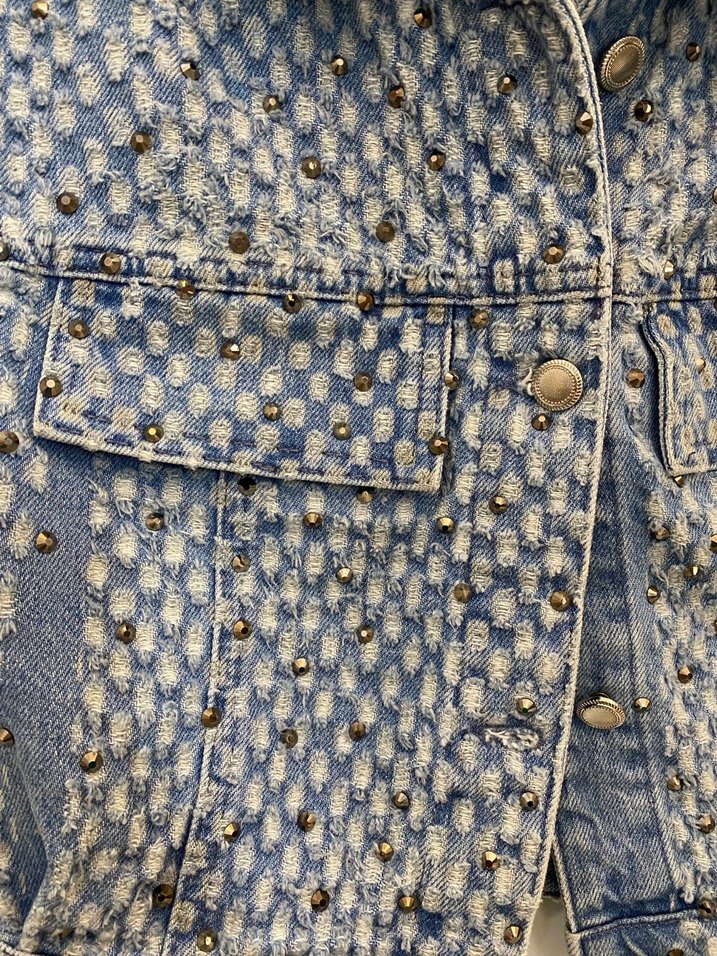 Düğmeli Nakışlı Crop Kot Ceket - Görsel 2