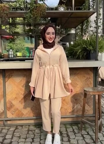 Bayan pileli tunik takım 