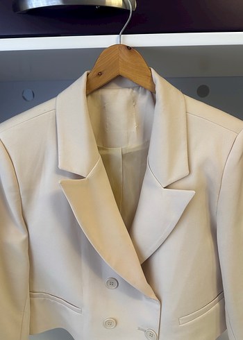 m Beden Bej Crop Kadın Blazer Ceket