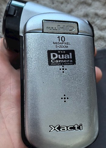 Xacti Gri 10 Megapiksel Çift Kameralı Video Kamera