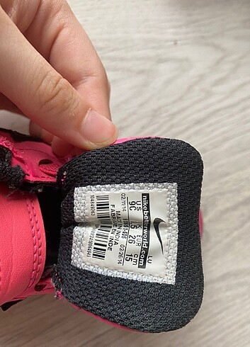 26 Beden pembe Renk Nıke ayakkabı 