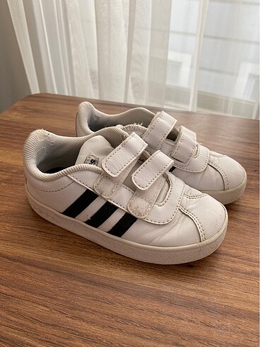Adidas erkek çocuk spor ayakkabı