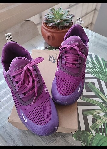 Nike Bayan spor ayakkabısı 