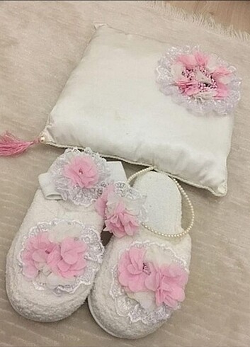 BEBEK TAKI YASTIĞI ANNE BEBEK TAÇ