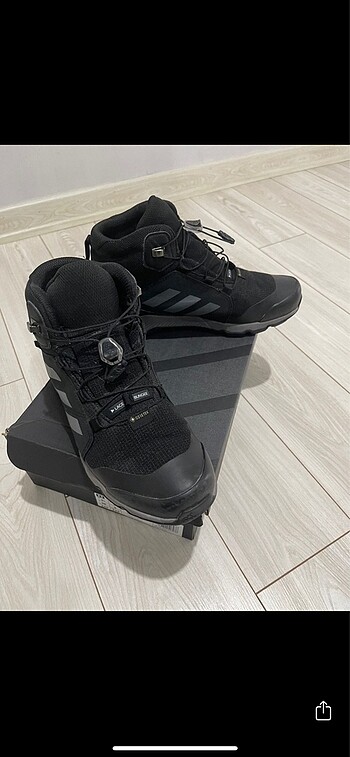 37 Beden siyah Renk Adidas orjinal gore tex terrex su geçirmez