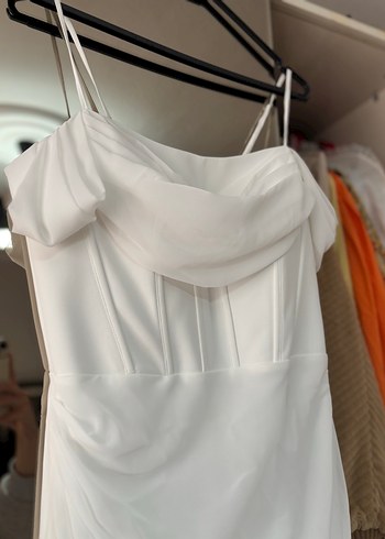 Uzun Beyaz A Kesim Straplez Gelinlik - Görsel 3