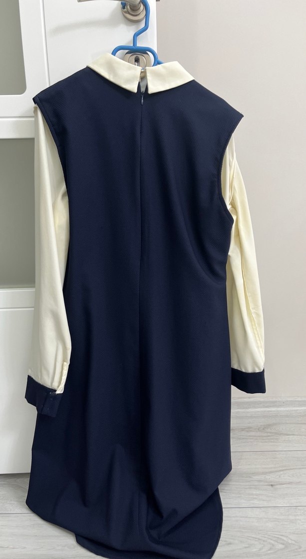 Zincir Detaylı Beyaz Uzun Kollu Kadın Tunik - Görsel 3