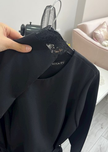 Siyah Uzun Kollu Kemerli Gotik Uzun Elbise - Görsel 5