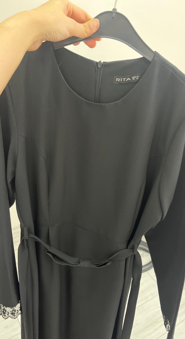 Siyah Uzun Kollu Kemerli Gotik Uzun Elbise - Görsel 4