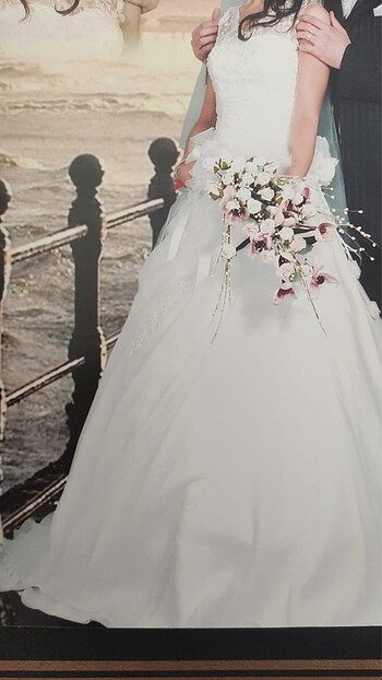 1 kere giyilmiş efsane gelinlik - Görsel 5