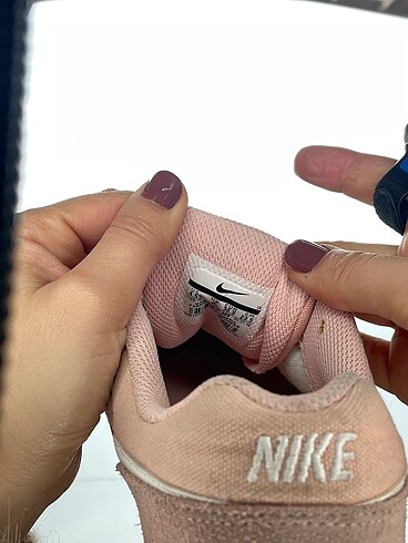 36.5 Beden pembe Renk Nike Spor Ayakkabı %70 İndirimli.