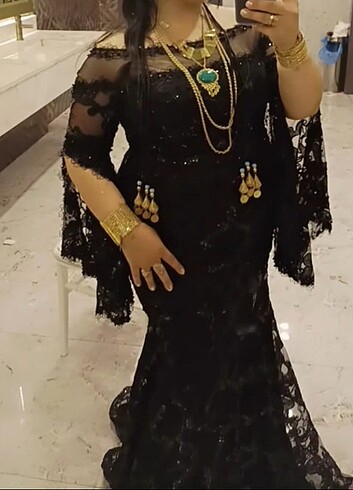 Siyah elbise 