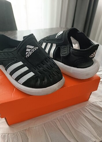 25 Beden Adidas sandalet