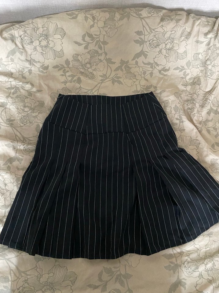 Siyah Çizgili Pilili Midi Etek - Görsel 2