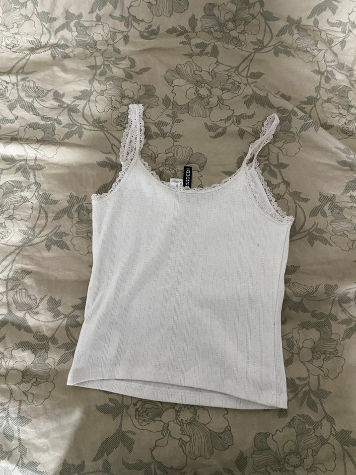 Dantel Detaylı Beyaz Kadın Atlet - Görsel 3