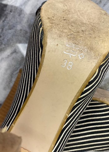 Tokalı Kahverengi Desenli Dolgu Topuklu Kadın Stiletto - Görsel 5