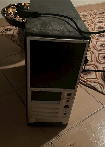 Diğer Beyaz AOC Monitör