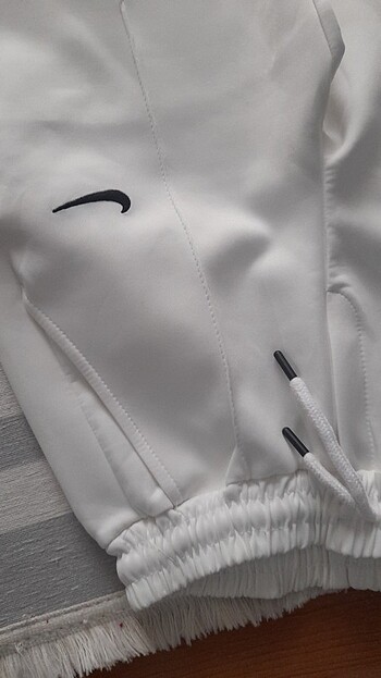 Kadın beyaz eşofman altı  - Görsel 3