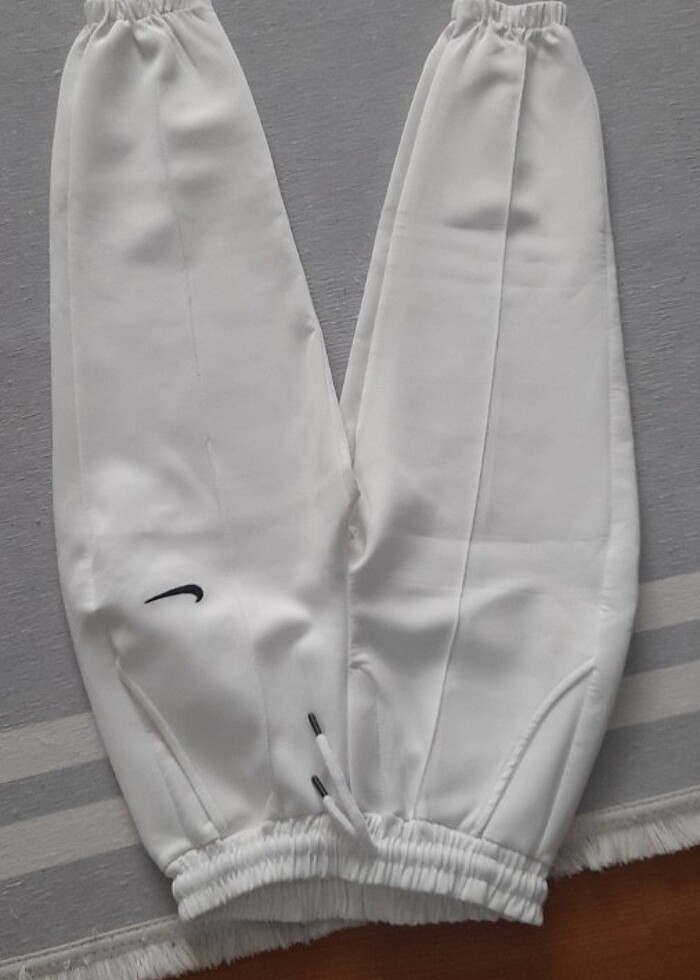 Kadın beyaz eşofman altı  - Görsel 2