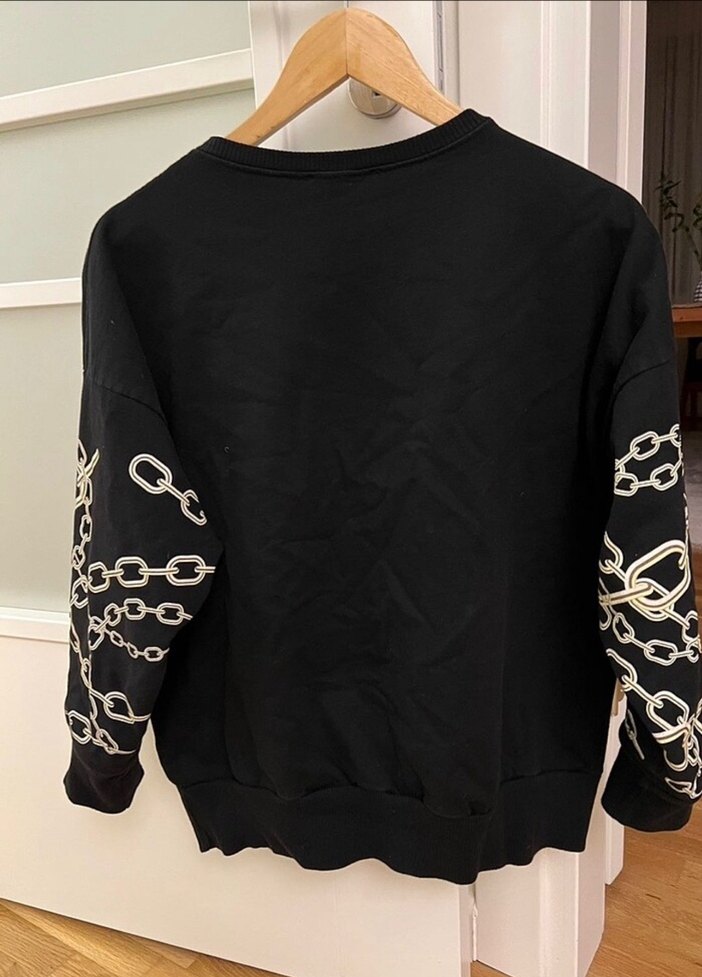 Zincir Desenli Siyah Kadın Sweatshirt - Görsel 2