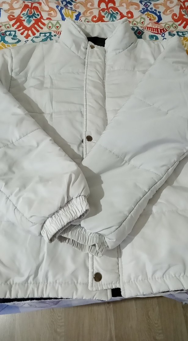 Düğmeli Beyaz mont - Görsel 3