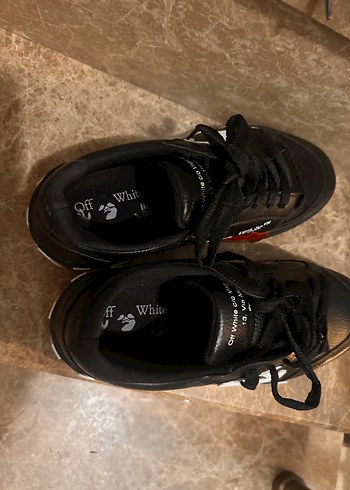 Off-White Siyah Sneaker