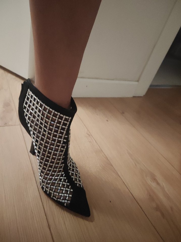 Siyah Parlak Kareli Taşlı Stiletto Kadın Bot - Görsel 5