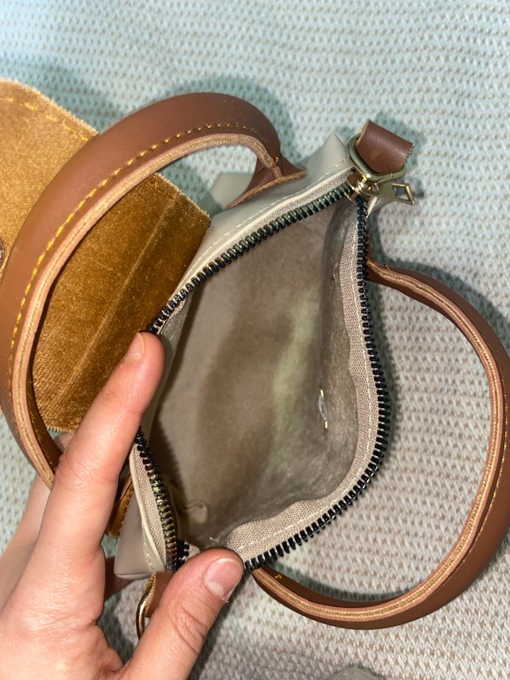 Bej Deri Kadın Çanta - Minimalist Tasarım - Görsel 4