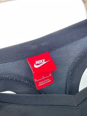 m Beden siyah Renk Nike Askılı %70 İndirimli.