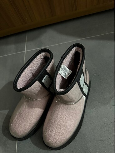 Waterproof Ugg Pink