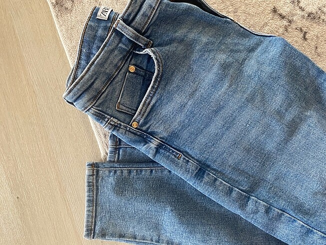 Zara jeans