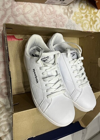 Reebok beyaz spor ayakkabı