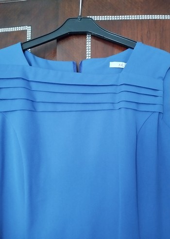 NR39 Mavi Pilili Midi Kolsuz Ofis Elbisesi